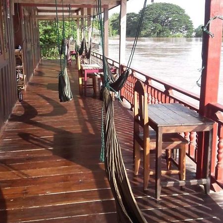 Riverside Bungalow Hotell Ban Dondét Exteriör bild